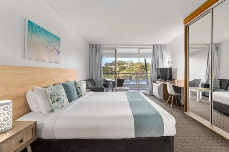 Pacific Bay Resort Suite