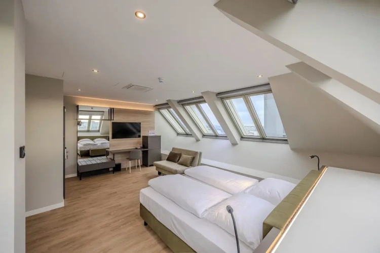 Deluxe Suite