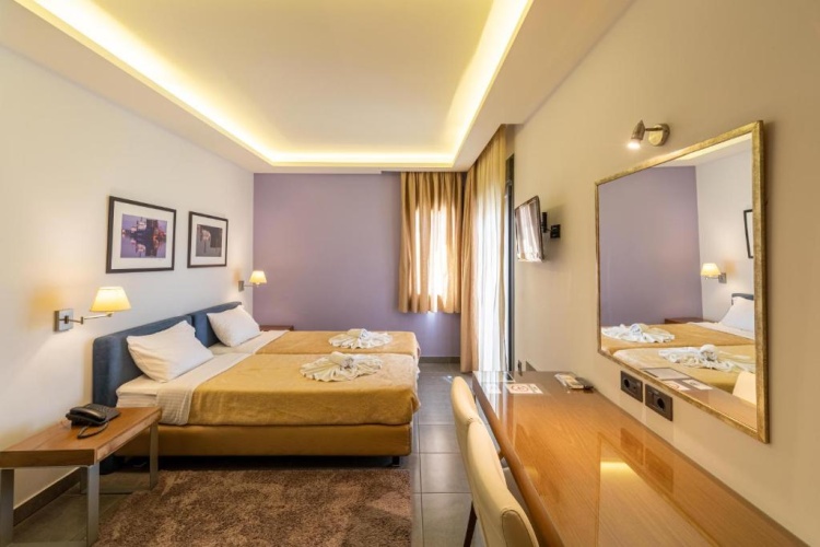Superior Twin room with balcony and with sea view