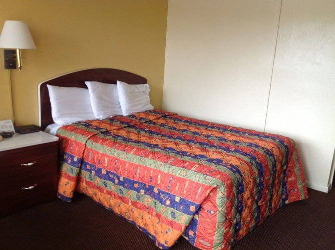 Economy Inn