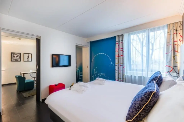 Suite with view