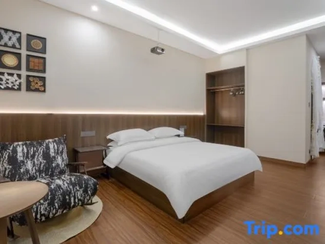 Standard Double room with courtyard view