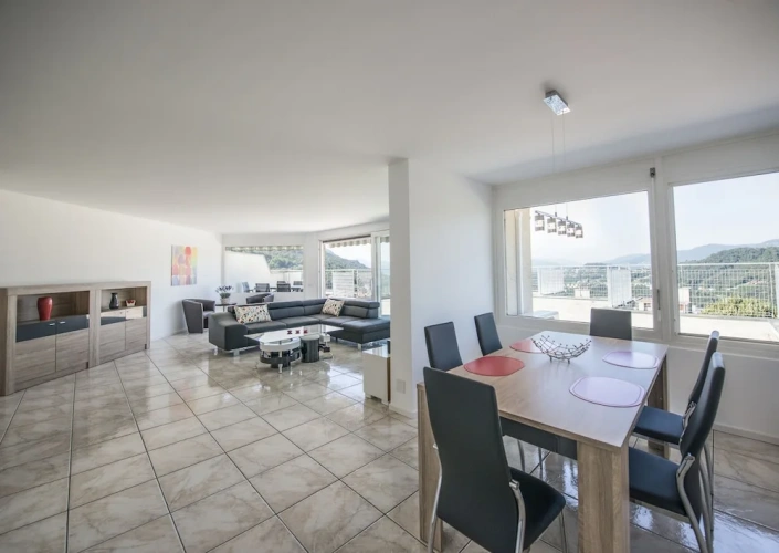 3 Bedrooms Standard Penthouse room with balcony and with lake view