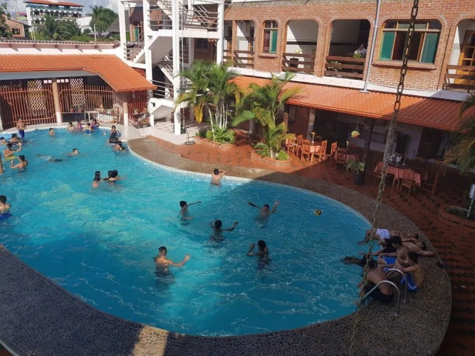 Hotel Takana