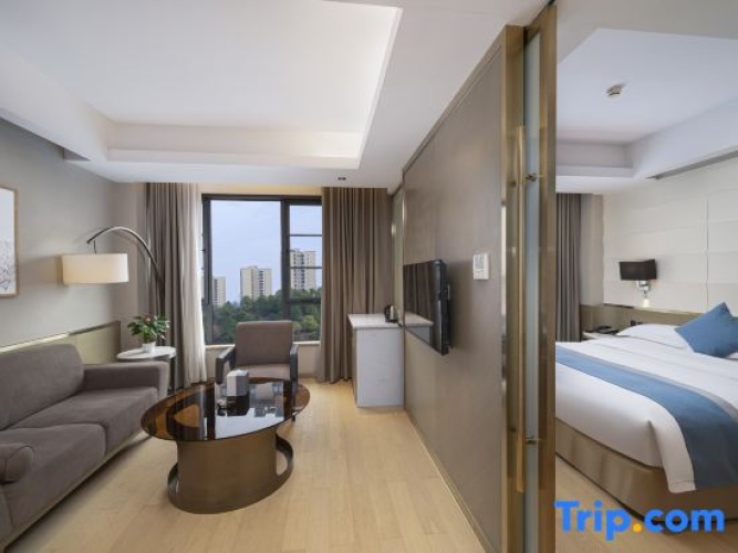 Deluxe Double Suite