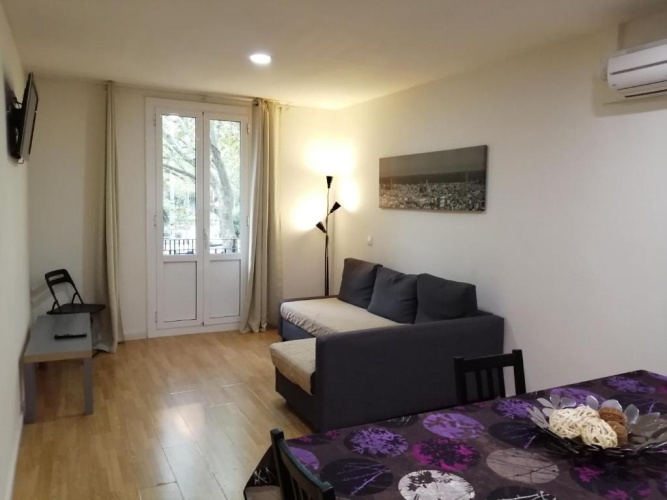 3 Bedrooms Apartment