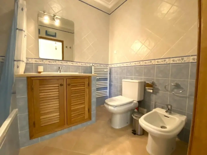 4 Bedrooms Villa