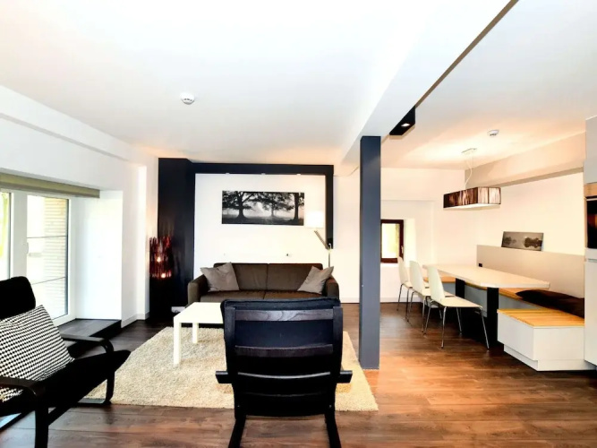 Chic Mansion in Robertville