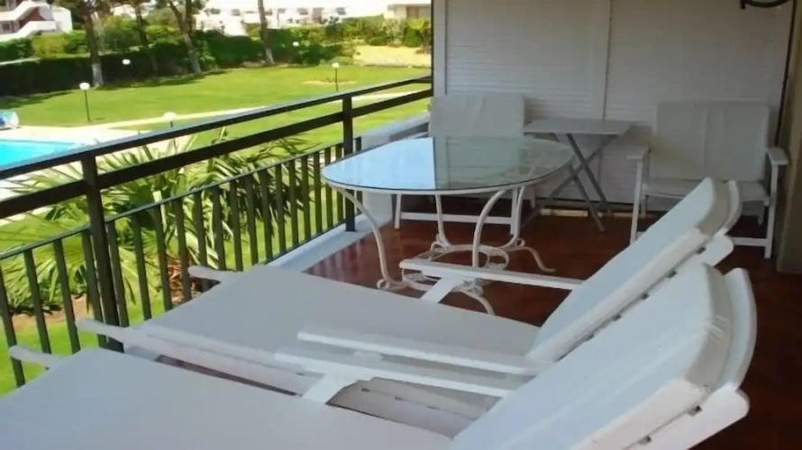 3 Bedrooms Apartment with balcony