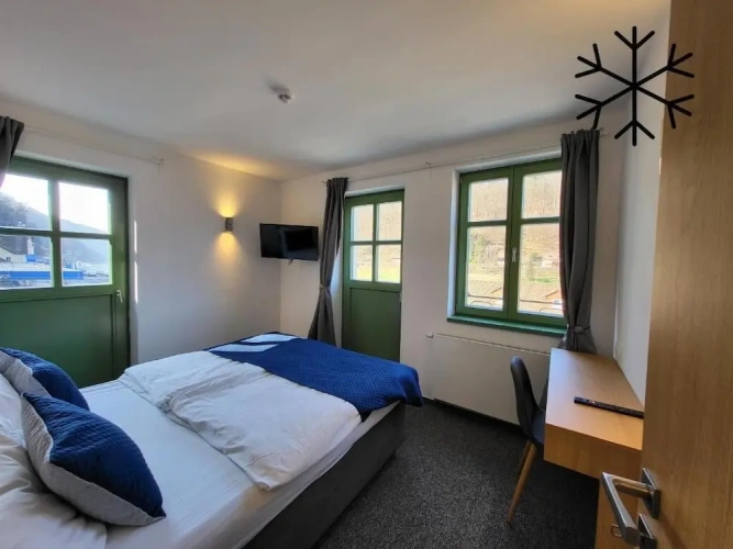 Deluxe Quadruple room with balcony and with mountain view