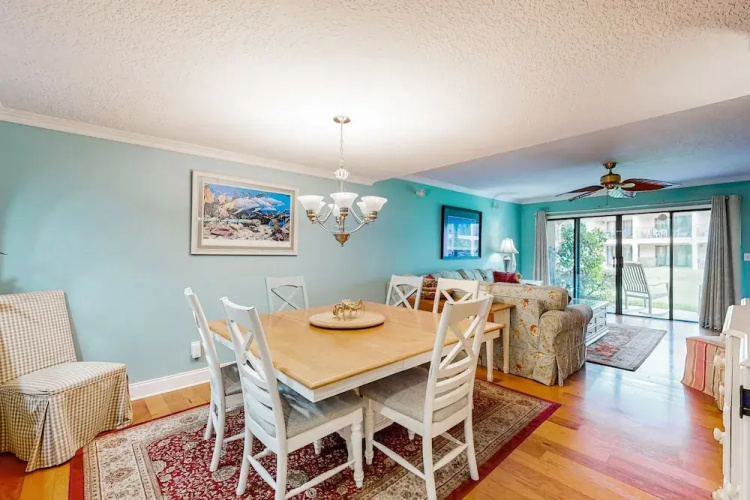 Oceanfront Community w/ Pool, Walk to Beach! condo