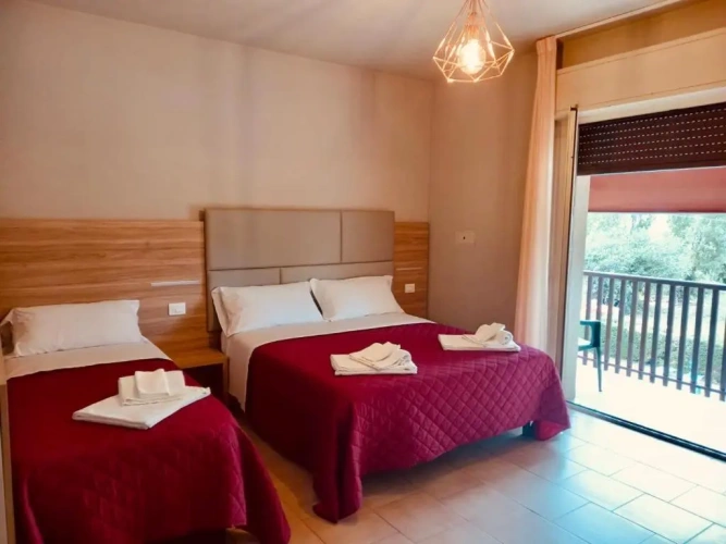 Standard Triple room with balcony