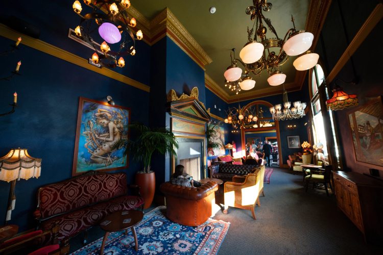 McMenamins Elk Temple