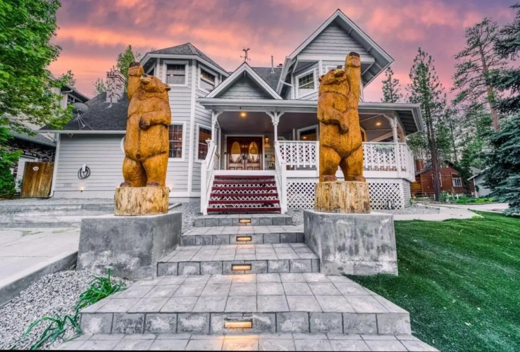 Superior Chalet