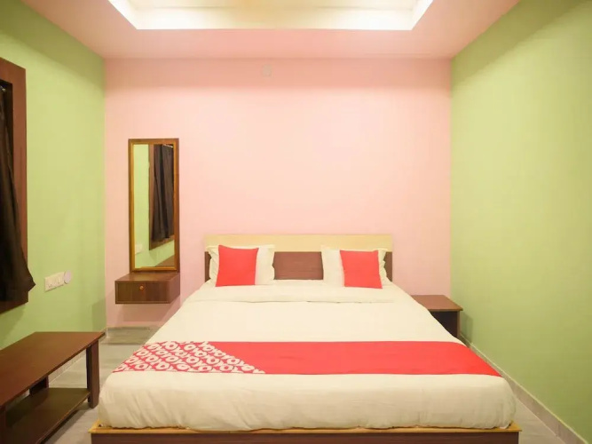 Capital O 14489 Hotel Aryan