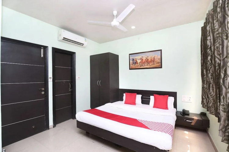 OYO 3461 Hotel Majha