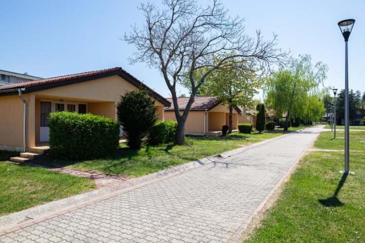 Deluxe Bungalow