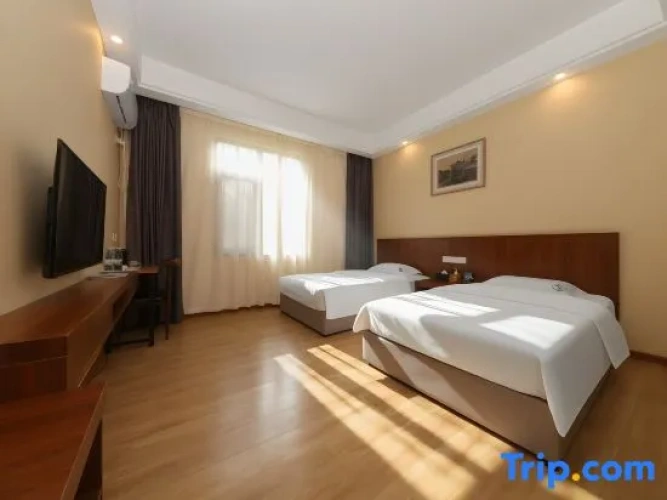 Standard Double room with courtyard view