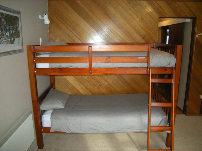 Aneeki Ski Lodge