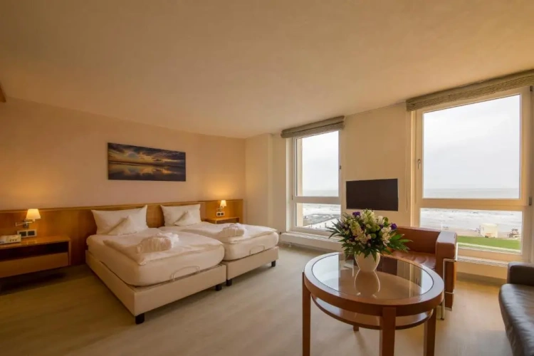 Double Junior Suite with ocean view