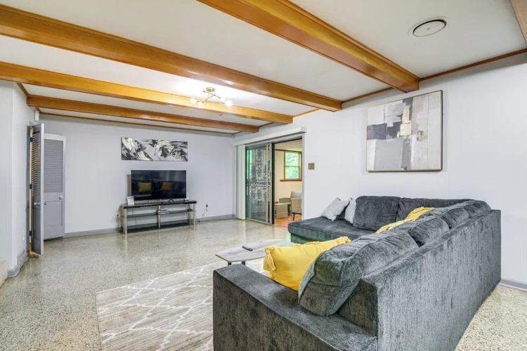 3 Bedrooms Cottage