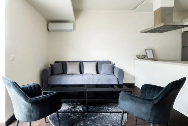 Elysee Apartments 9 B