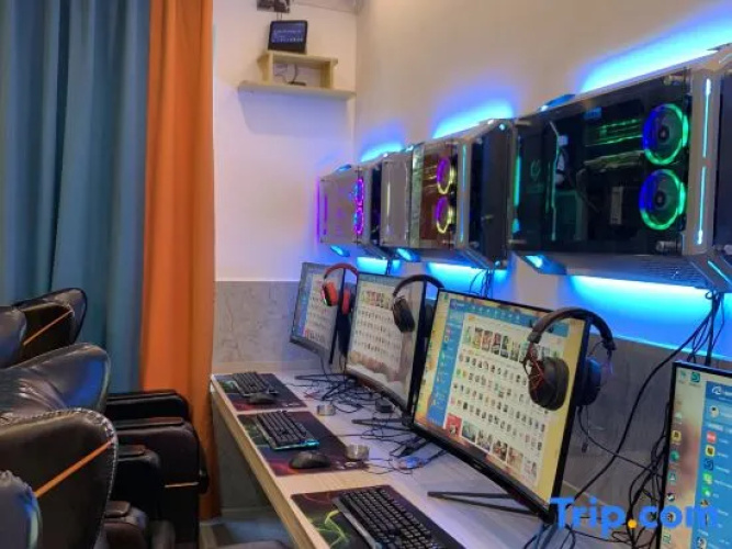 Solaka E-sports Hotel