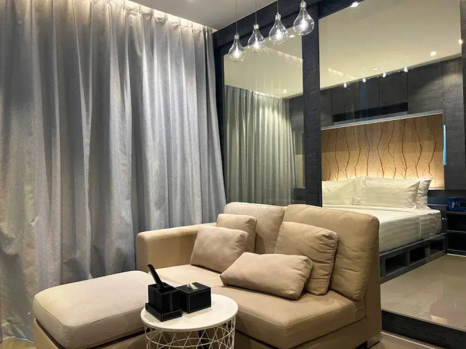 1BR with Rooftop Pool & Gym  C191