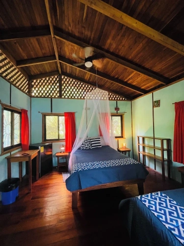 1 Bedroom Cottage with garden view