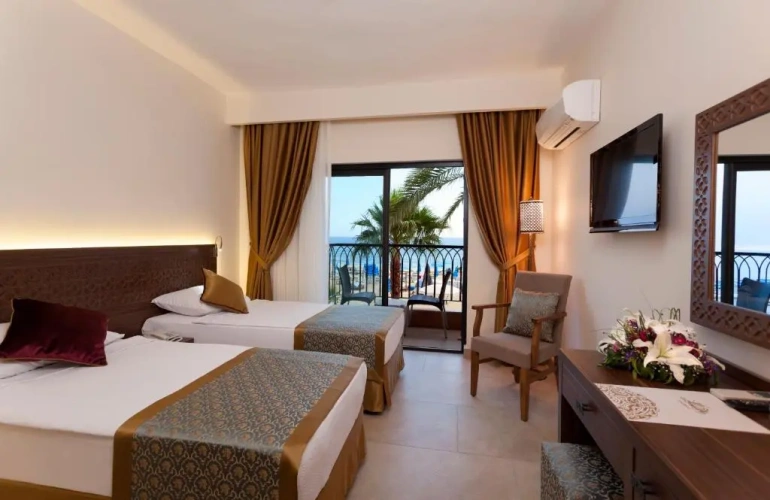 Triple room