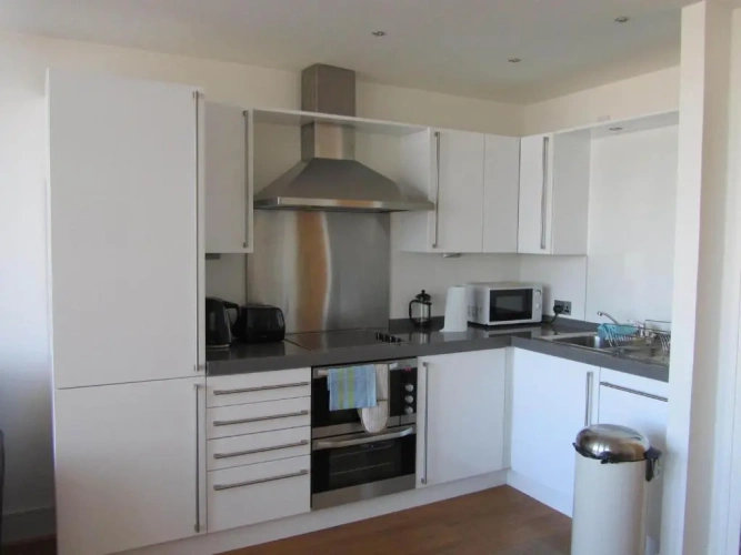 2 Bedrooms Apartment