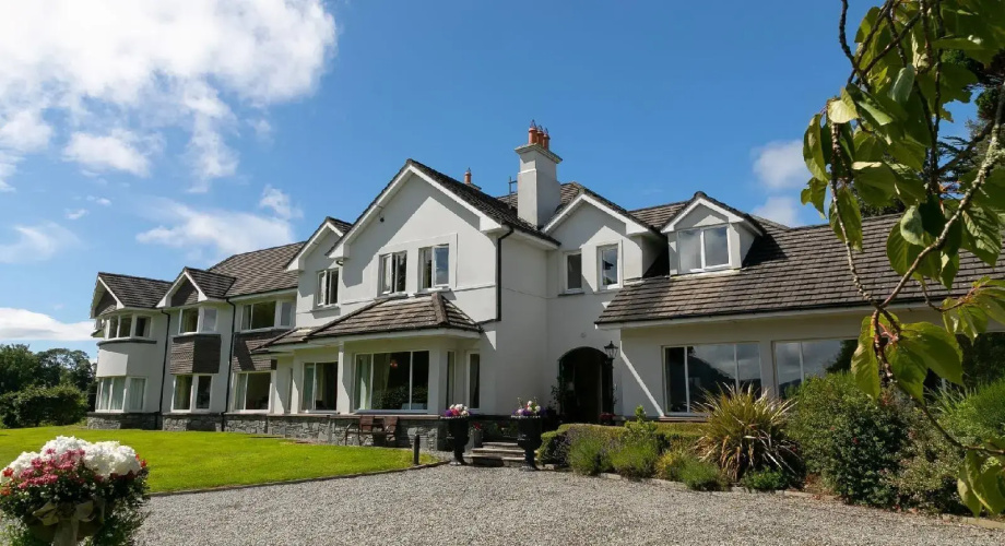 Loch Lein Country House