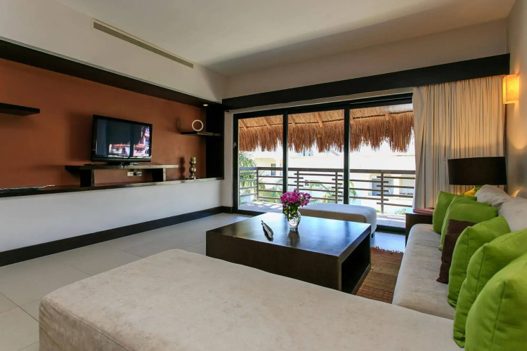 Aldea Thai by Stella Rentals