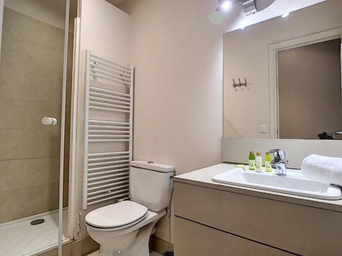 1 Bedroom Apartment