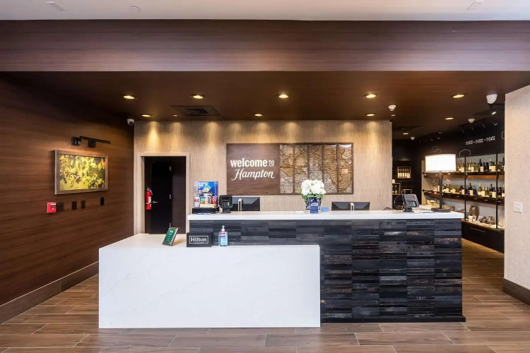 Hampton Inn and Suites Dobson