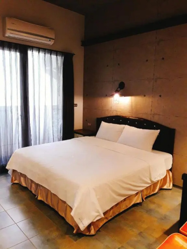 TK Happiness 168 B&B