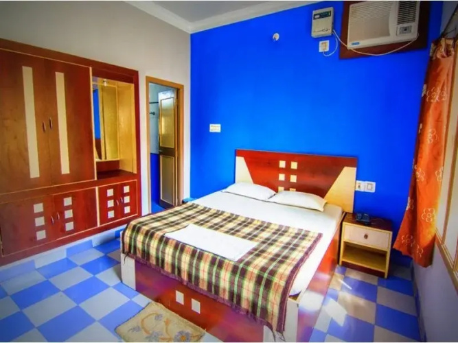 Hotel Golden Dust Puri