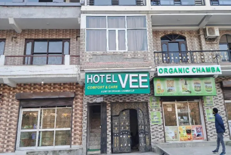 Oyo 29237 Hotel Rajveer