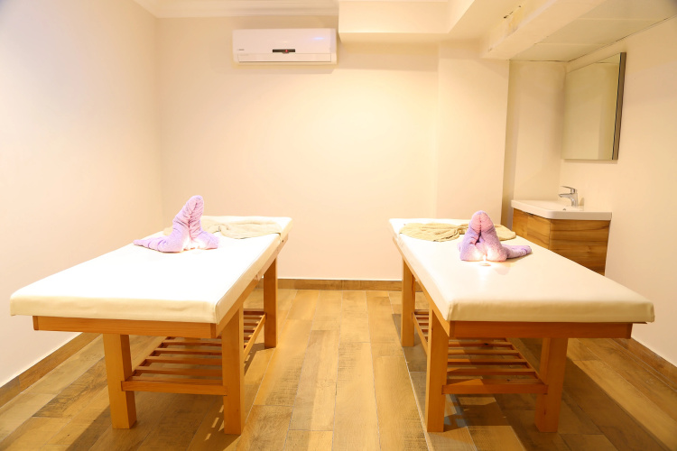 Kayamaris Hotel