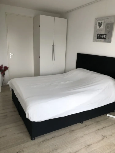 1 Bedroom Apartment with balcony