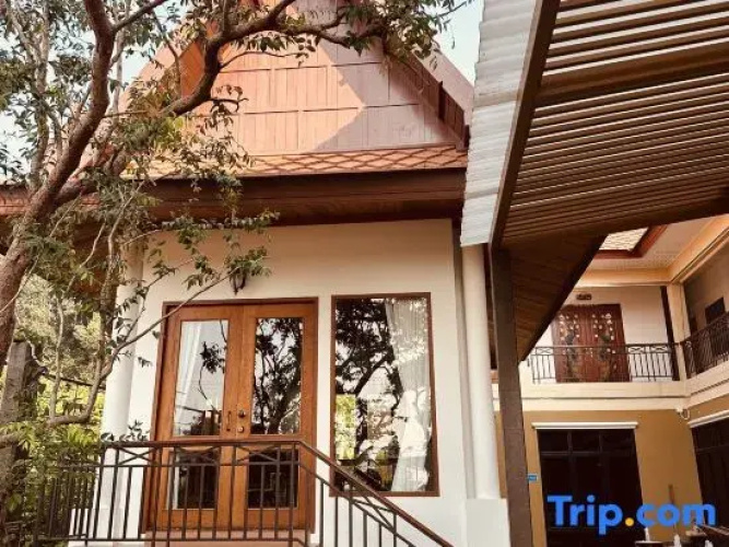 Baan Prapassarakom HomeStay& Cafe