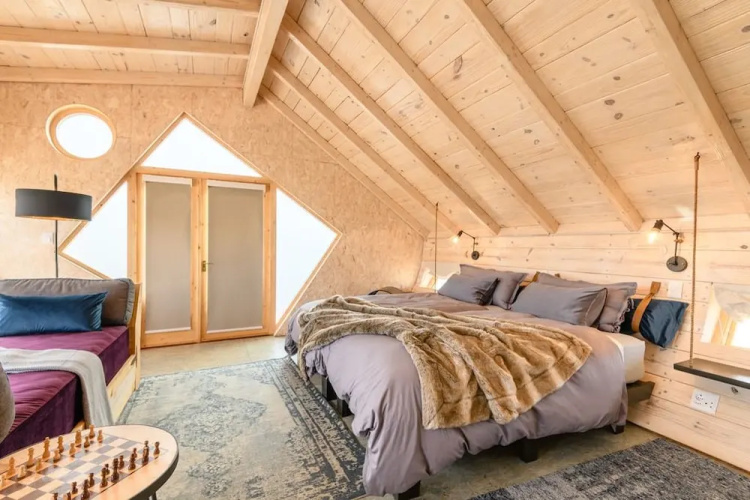 Shipwreck Lodge
