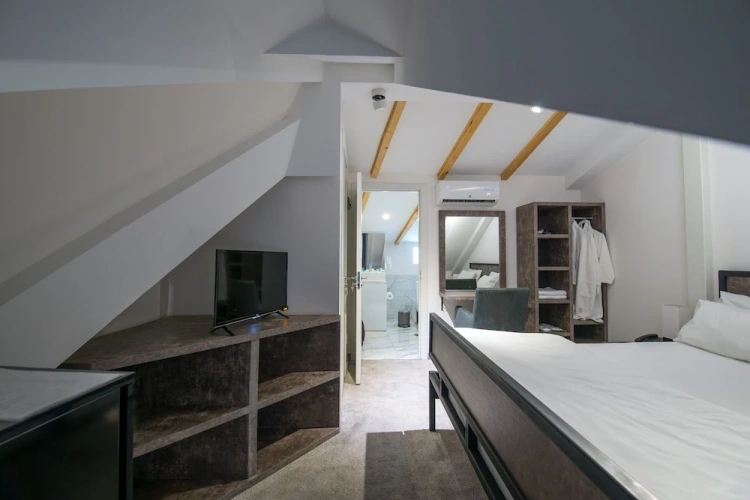 Deluxe Double room with balcony and with city view