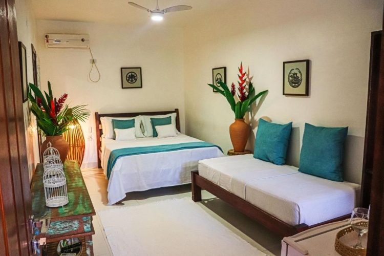 Standard Triple room