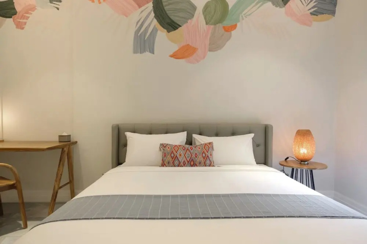 UROOMS Senopati