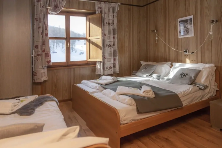 Standard Triple room with balcony