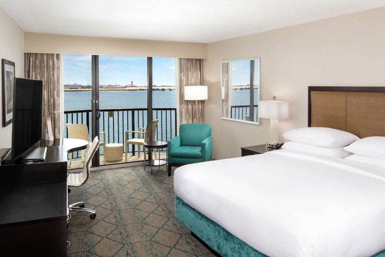 Hilton San Diego Airport/Harbor Island photo 8