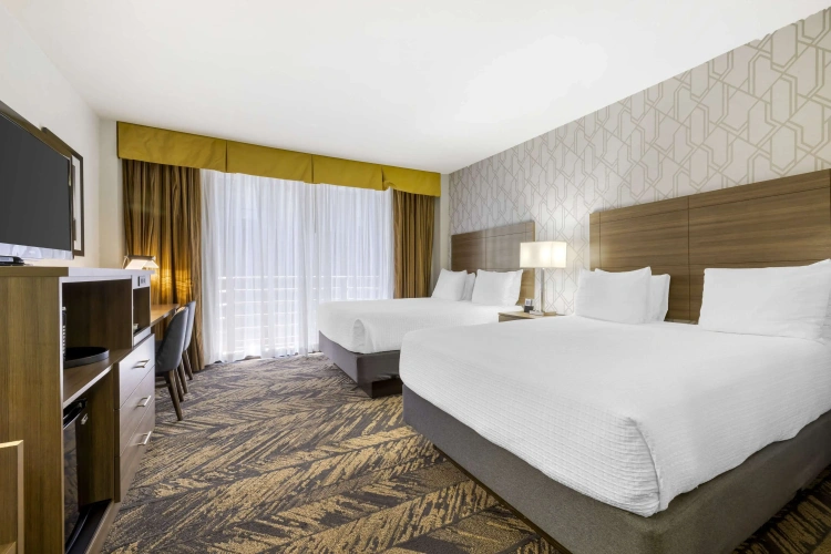 Twin room Partial Bay View