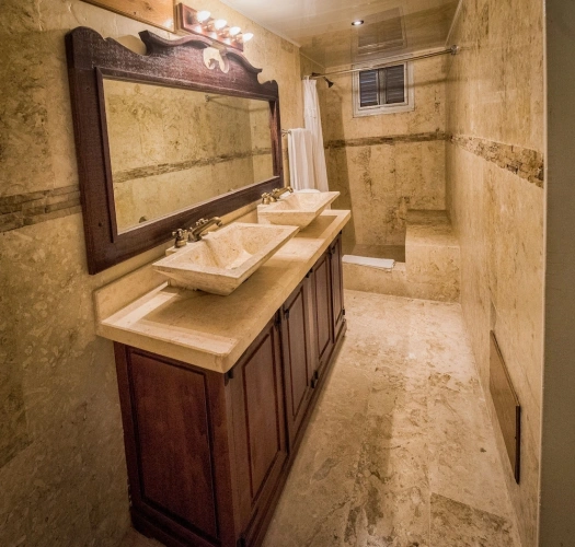 Luxury Suite