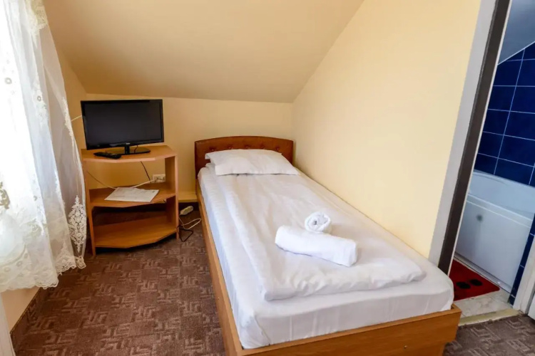 Hostel Roata Cu Noroc